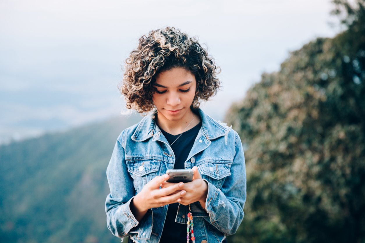 How Does Social Media Affect Teen Mental Health?