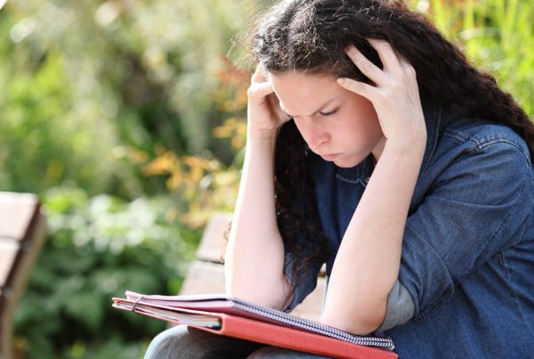 teenage girl experiencing Signs of ADHD in Teen Girls